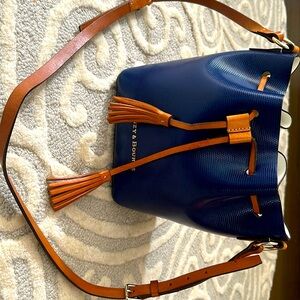 Dooney & Bourke deep blue bucket bag excellent condition